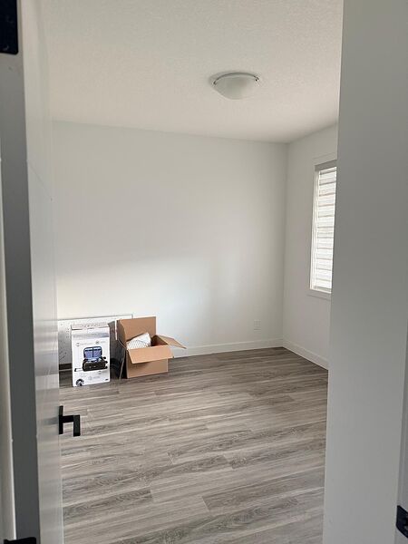 Calgary 4 bedrooms House for rent. Property photo: 744912-3
