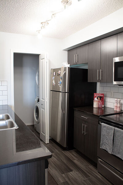 Calgary 2 bedrooms Condo Unit for rent. Property photo: 744937-3