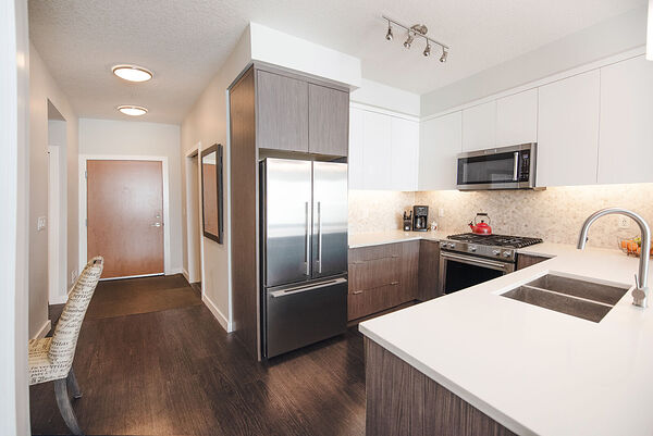 Calgary 1 + Den bedrooms Condo Unit for rent. Property photo: 744943-2