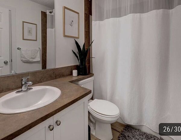 Calgary 3 bedrooms Duplex for rent. Property photo: 744951-3