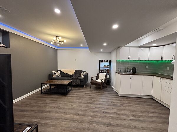 Calgary 1 + Den bedrooms Basement for rent. Property photo: 744962-3