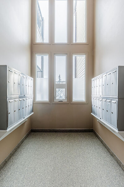Calgary 2 bedrooms Condo Unit for rent. Property photo: 745005-3
