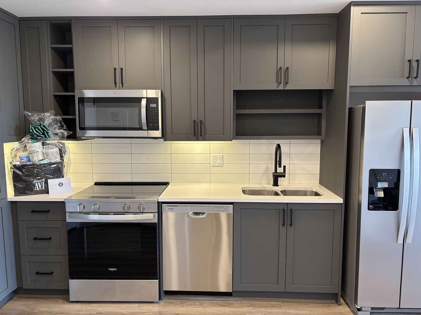 Calgary 1 bedroom Condo Unit for rent. Property photo: 745071-1