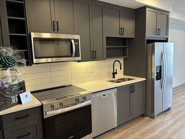 Calgary 1 bedroom Condo Unit for rent. Property photo: 745071-3
