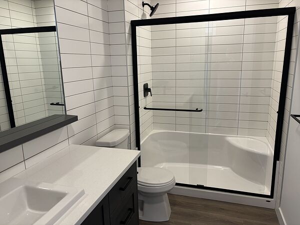 Calgary 1 bedroom Condo Unit for rent. Property photo: 745088-3