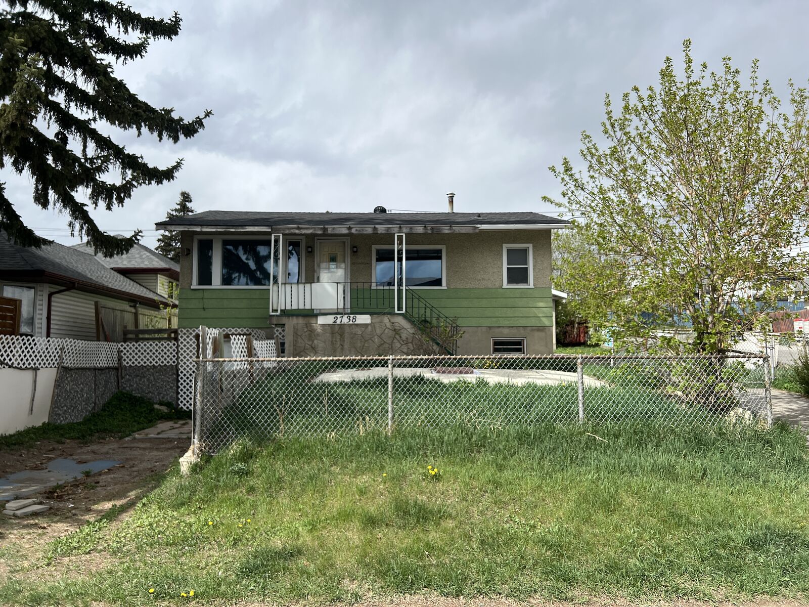 Calgary 2 bedrooms House for rent. Property photo: 745090-1
