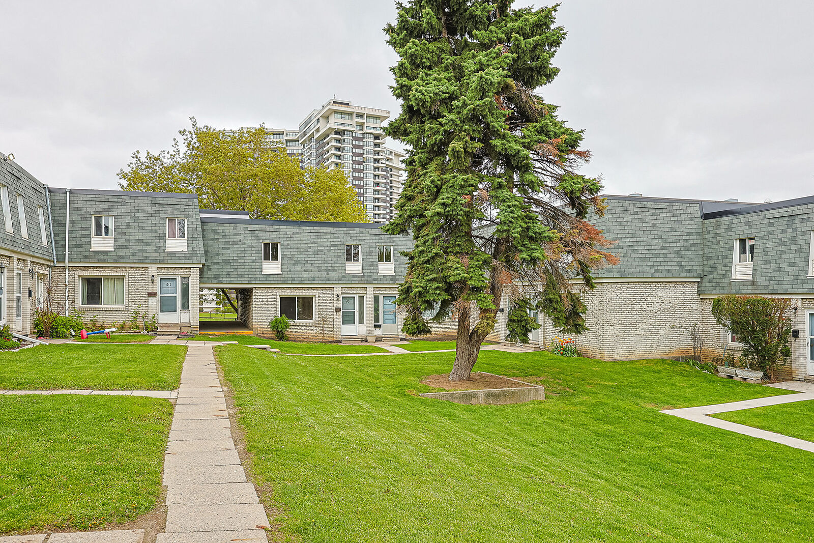 Mississauga 3 bedrooms Townhouse for rent. Property photo: 745114-1