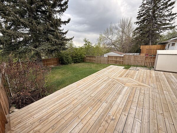 Calgary 2 bedrooms Fourplex for rent. Property photo: 745244-3