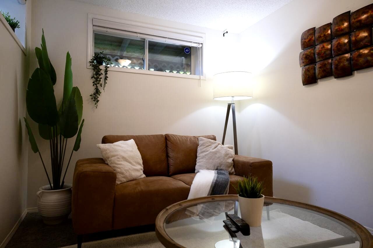 Calgary 1 bedroom Basement for rent. Property photo: 745308-1