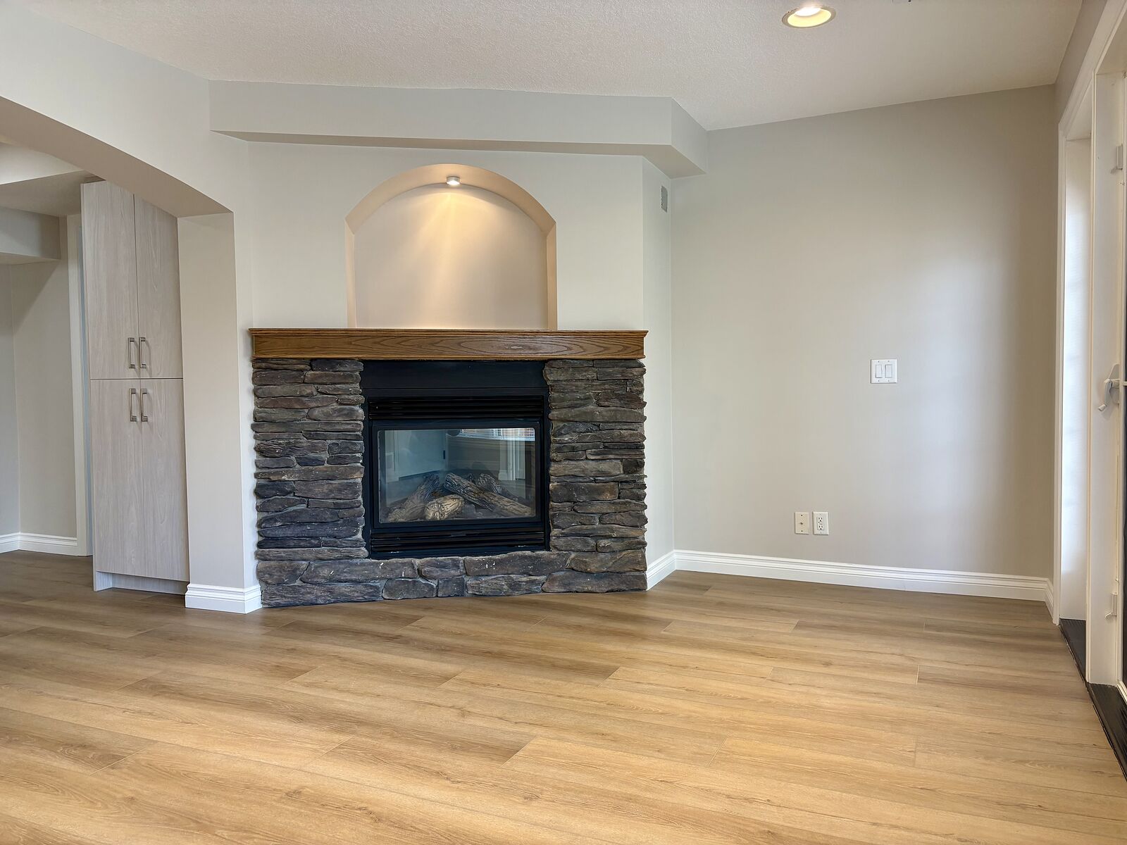 Calgary 2 bedrooms Basement for rent. Property photo: 745316-1