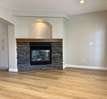 BRIGHT LEGAL 2 BEDROOM SUITE | 950 SQ FT | PRIVATE ENTRANCE | SANDSTONE NW