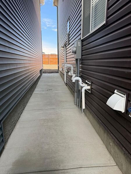 Calgary 2 bedrooms Basement for rent. Property photo: 745327-2