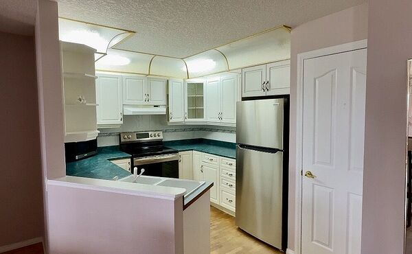 Calgary 2 bedrooms Condo Unit for rent. Property photo: 745504-3