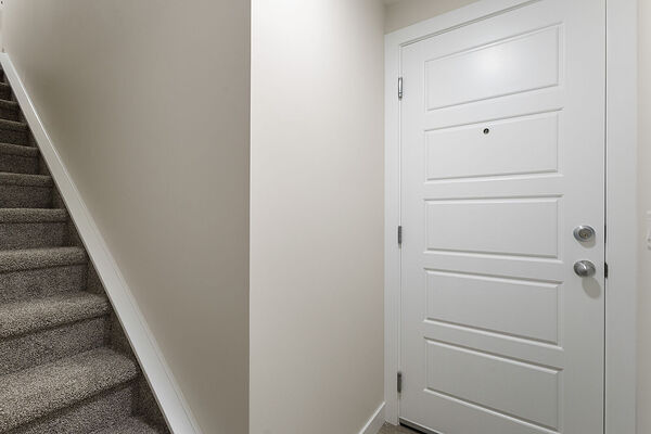 Calgary 2 bedrooms Basement for rent. Property photo: 745529-2