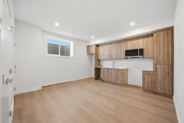 Calgary 1 bedroom Basement for rent. Property photo: 745555-3