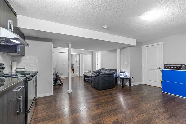 Calgary 2 bedrooms Basement for rent. Property photo: 745586-3