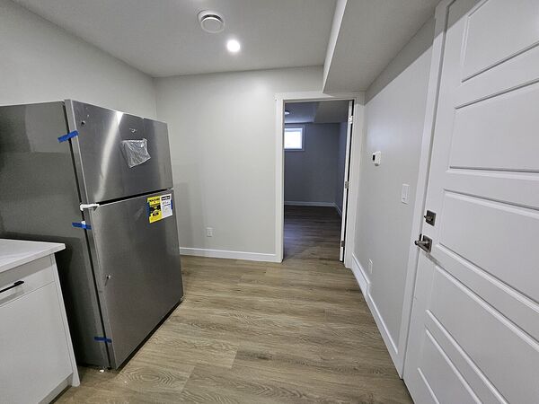 Calgary 6 bedrooms House for rent. Property photo: 745589-2