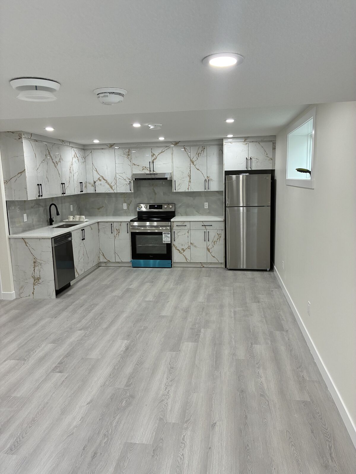 Calgary 1 bedroom Basement for rent. Property photo: 745606-1