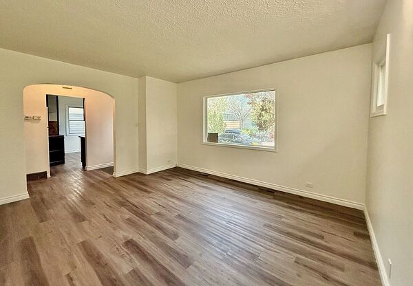 Calgary 2 bedrooms Main Floor for rent. Property photo: 745649-3