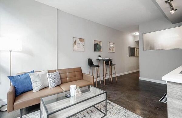 Calgary 1 bedroom Condo Unit for rent. Property photo: 745696-3