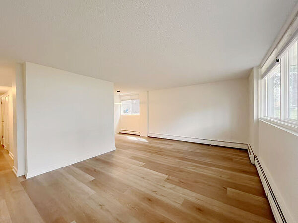 Calgary 2 bedrooms Condo Unit for rent. Property photo: 745701-3