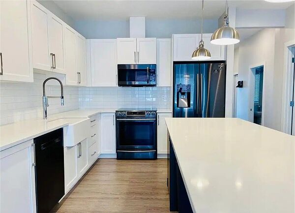Calgary 3 bedrooms Townhouse for rent. Property photo: 745724-2