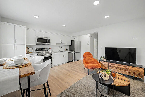 Edmonton 2 bedrooms Townhouse for rent. Property photo: 745894-3