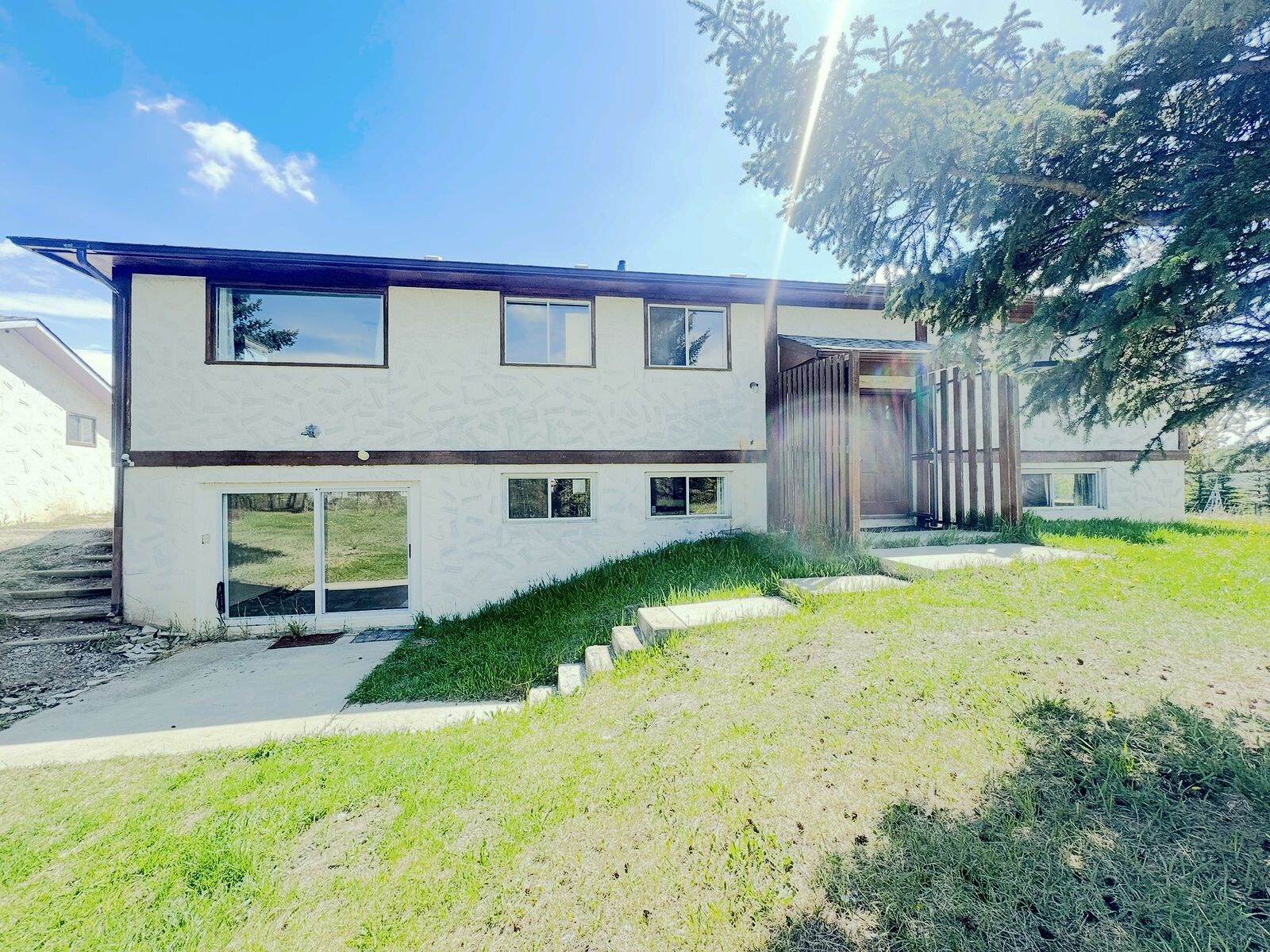 Calgary 2 bedrooms Basement for rent. Property photo: 745918-1