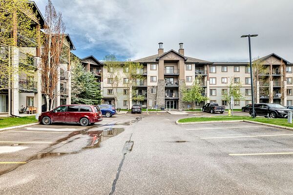Calgary 1 bedroom Condo Unit for rent. Property photo: 745926-2