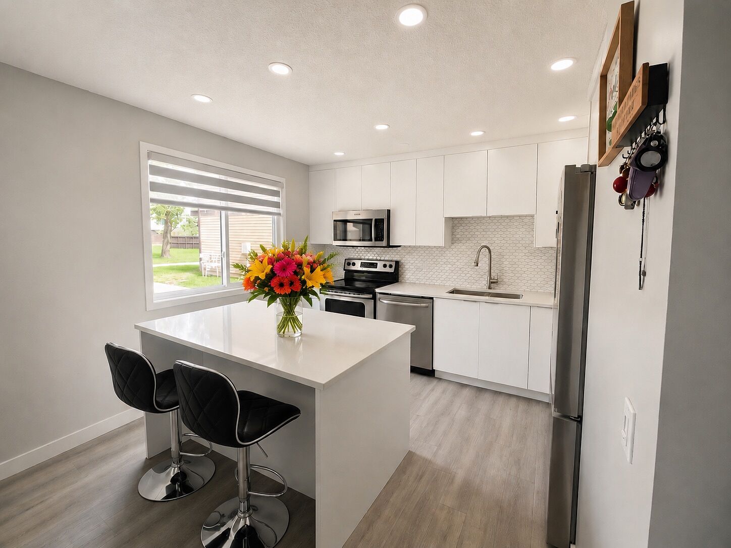 Calgary 4 bedrooms Townhouse for rent. Property photo: 745941-1