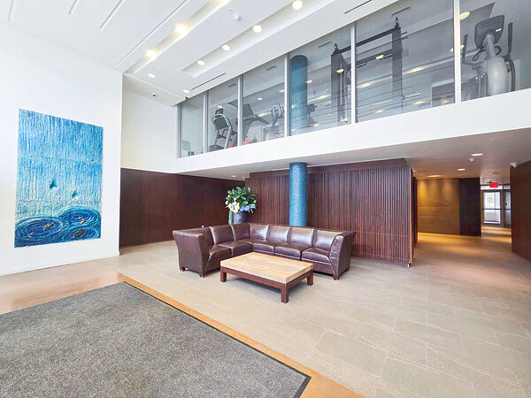 Edmonton 2 bedrooms Condo Unit for rent. Property photo: 745948-2