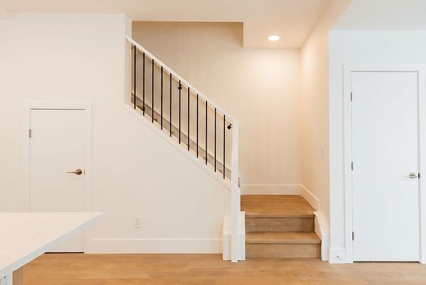 Calgary 1 bedrooms Apartment for rent. Property photo: 745971-3