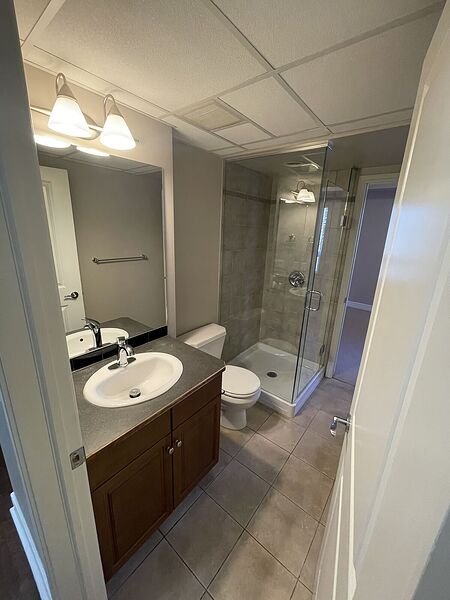 Calgary 2 bedrooms Condo Unit for rent. Property photo: 746010-3