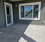 Cozy 2 Bedroom Walk Out Basement Suite