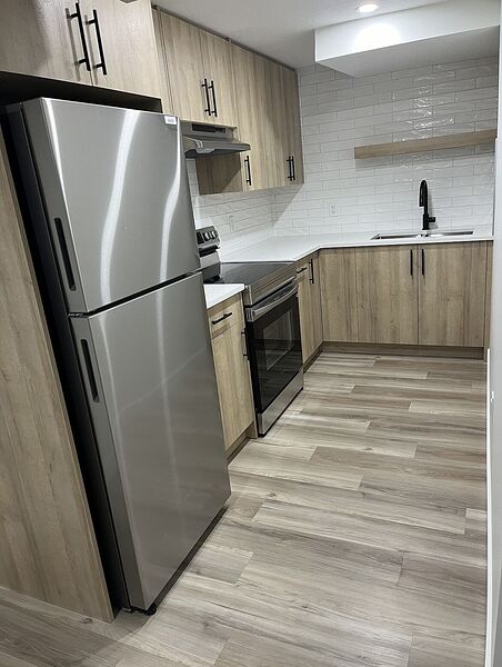 Calgary 2 + Den bedrooms Basement for rent. Property photo: 746027-3