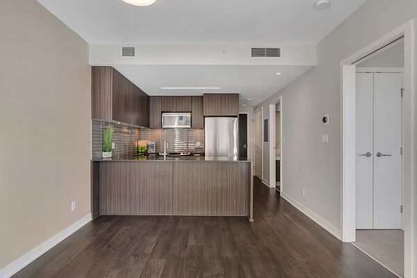Calgary 1 + Den bedrooms Condo Unit for rent. Property photo: 746029-3