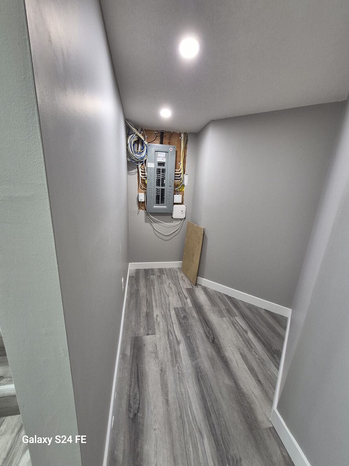 Calgary 1 bedroom Basement for rent. Property photo: 746055-1