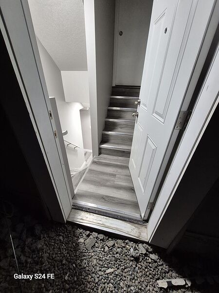 Calgary 1 bedroom Basement for rent. Property photo: 746055-3