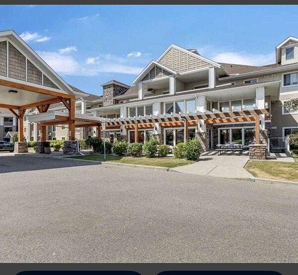 Calgary 2 bedrooms Condo Unit for rent. Property photo: 746099-3
