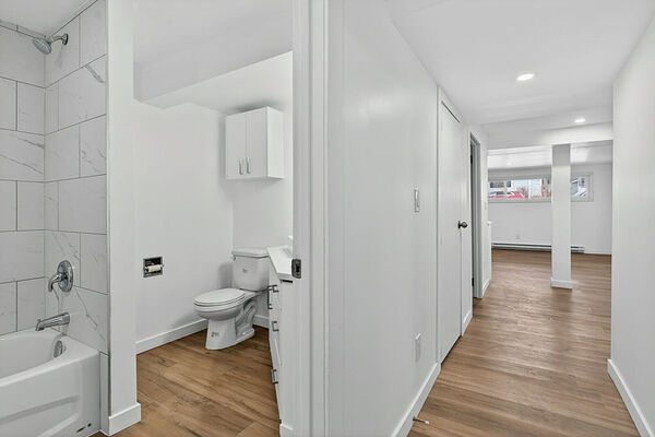 Calgary 2 bedrooms Fourplex for rent. Property photo: 746218-3