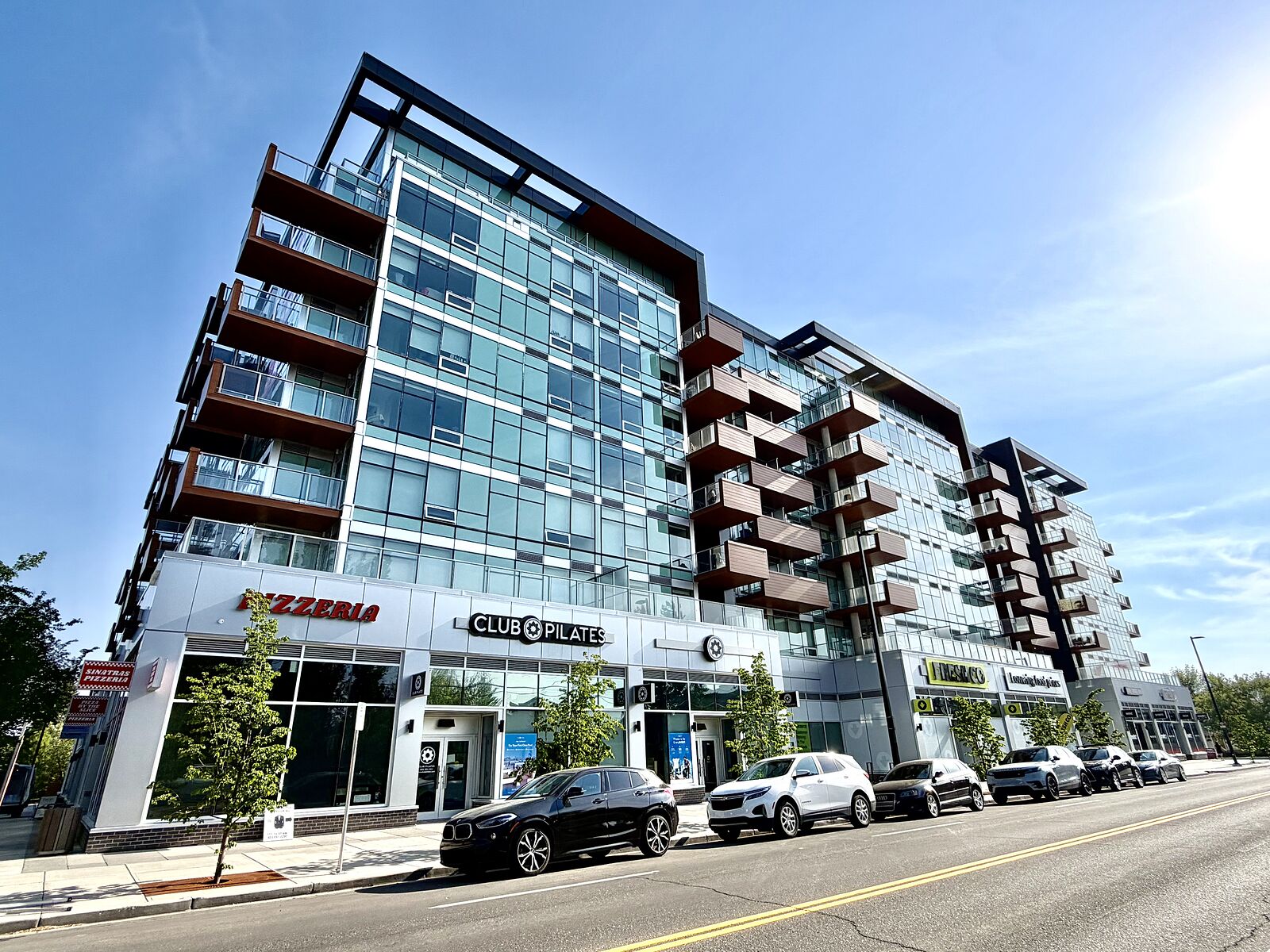 Calgary 2 bedrooms Condo Unit for rent. Property photo: 746224-1