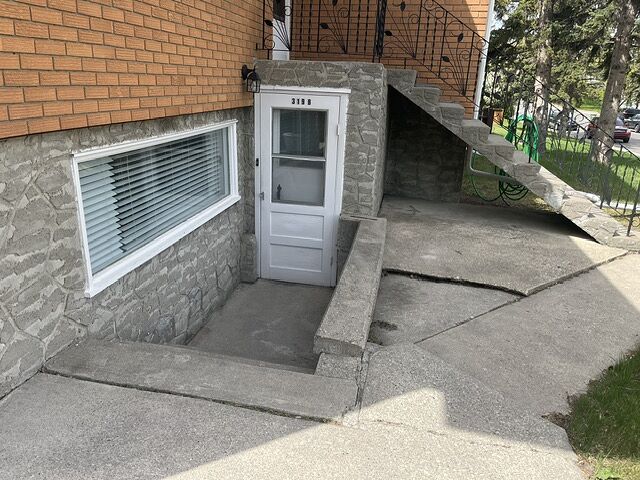 Calgary 2 bedrooms Basement for rent. Property photo: 746226-1