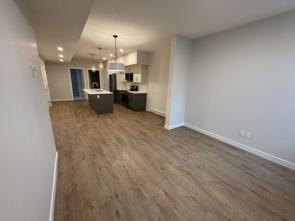 Calgary 1 bedroom Duplex for rent. Property photo: 746254-2