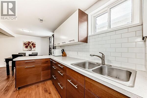 Calgary 2 bedrooms Basement for rent. Property photo: 746310-2