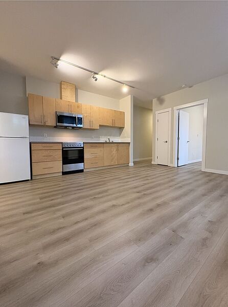 Calgary 2 bedrooms Condo Unit for rent. Property photo: 746453-2