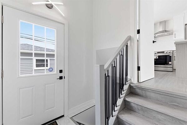 Calgary 2 bedrooms Basement for rent. Property photo: 746494-2