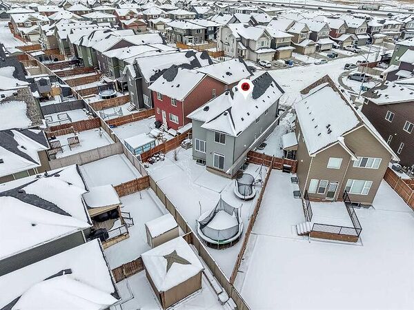 Calgary 4 + Den bedrooms House for rent. Property photo: 746499-2