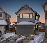 2 master bedroom Suits and beautiful home with huge backyard for kids to play
