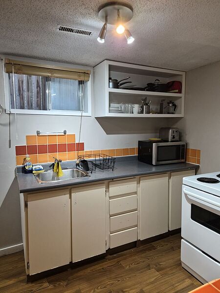 Calgary 1 bedroom Basement for rent. Property photo: 746530-2
