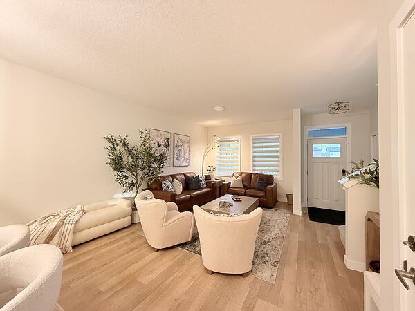 Calgary 3 bedrooms Duplex for rent. Property photo: 746531-3